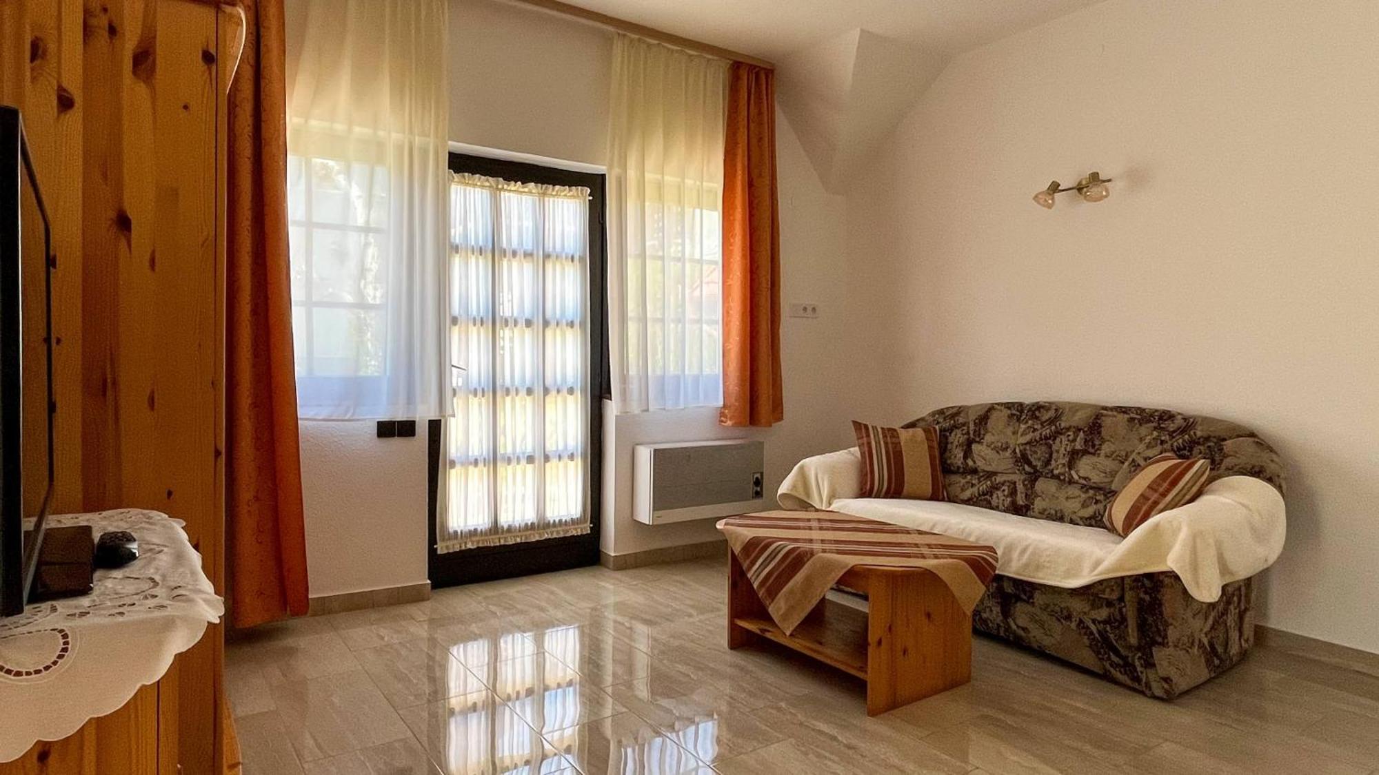 Apartment Magyar Apartmanhazak I-iii. Zalakaros